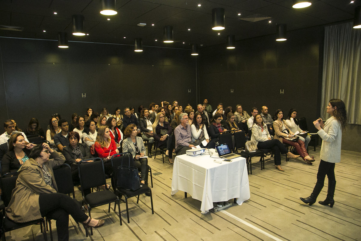 Palestras “Regulamentação da profissão de Designer de Interiores” e “Como incorporar valor aos projetos através da adoção de conceitos de sustentabilidade”- NFD